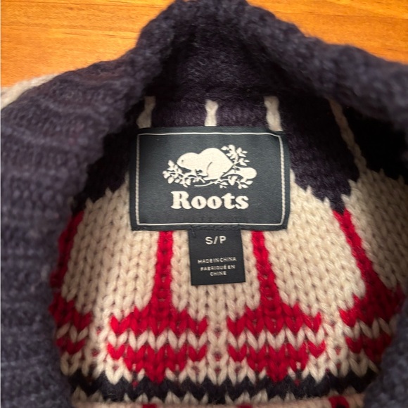 Roots gorgeous, heavy weight sweater - Picture 2 of 6